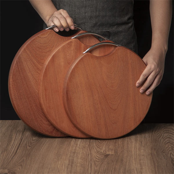 Round Wooden Chopping Board with Arc Metal Handle