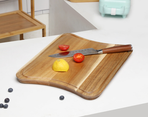 Curved Cutting Board With Juice Groove