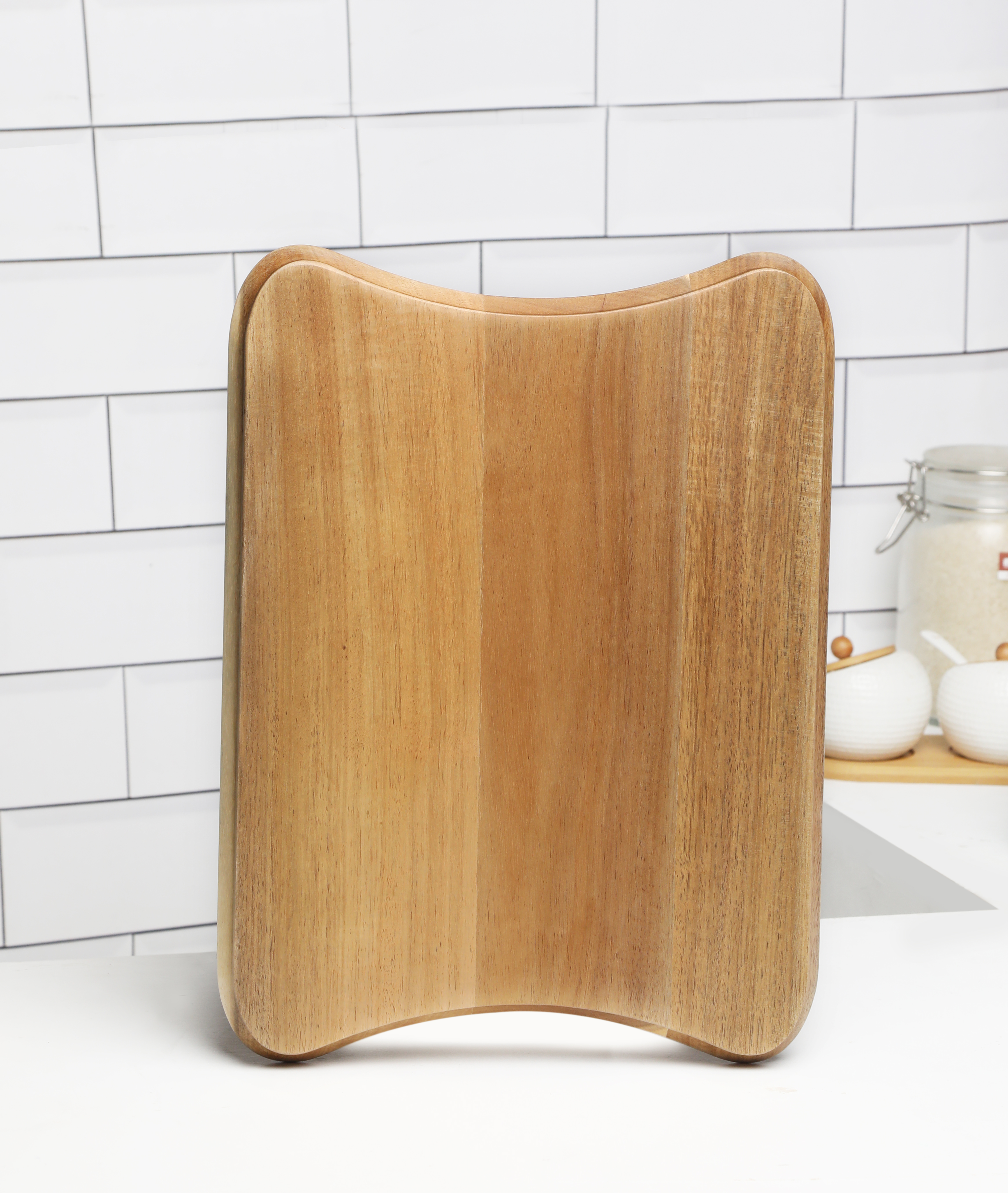 Curved Cutting Board With Juice Groove